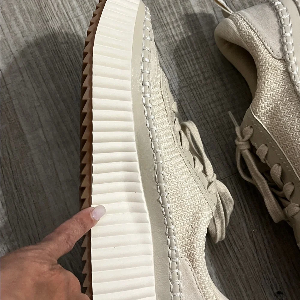 Dolce vita Knit Sneakers - Picture 6 of 12